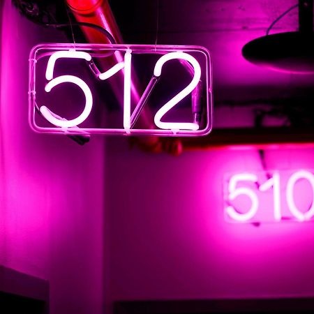 Moxy Nyc Downtown Hotel Ню Йорк Екстериор снимка