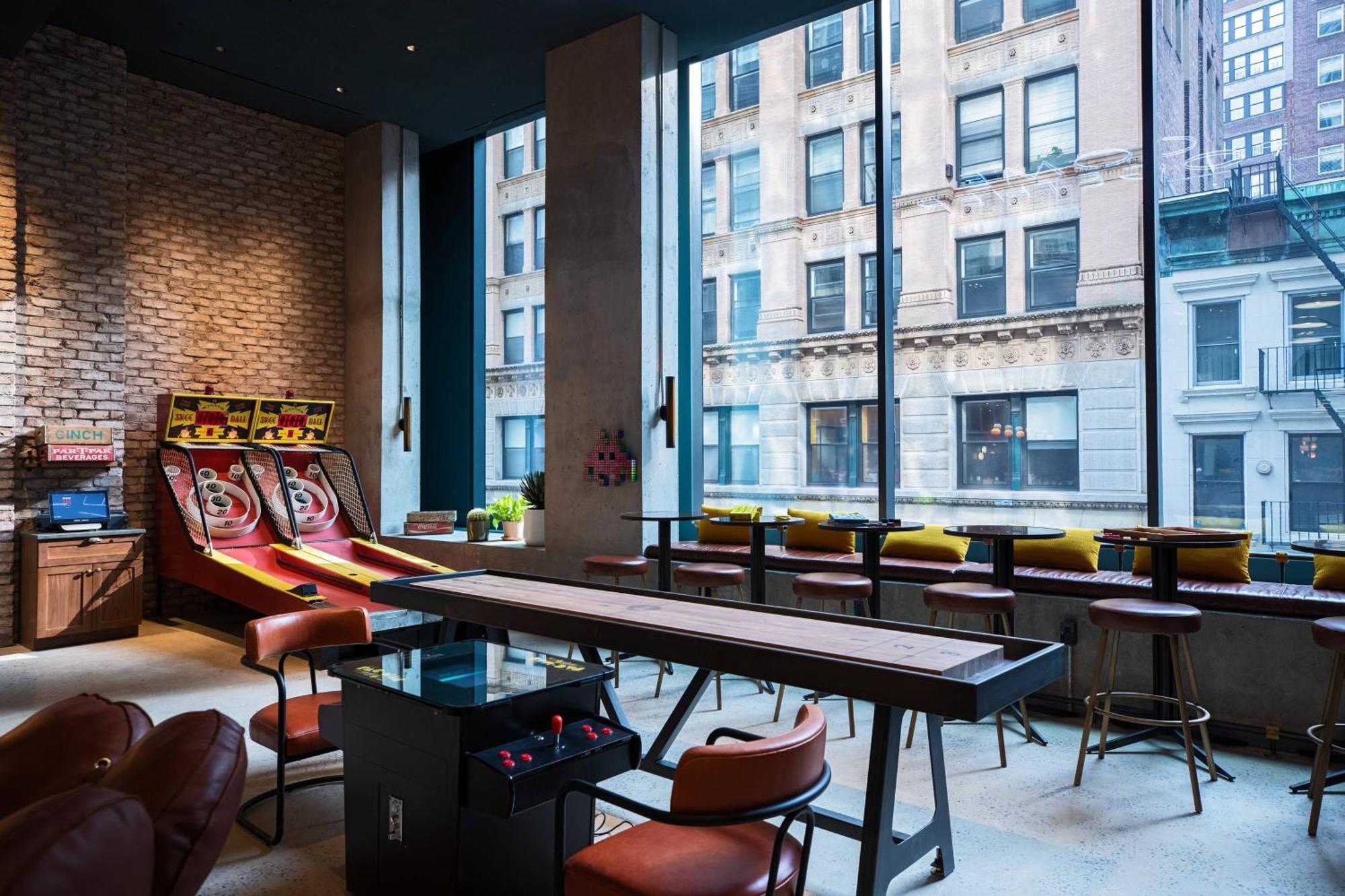 Moxy Nyc Downtown Hotel Ню Йорк Екстериор снимка